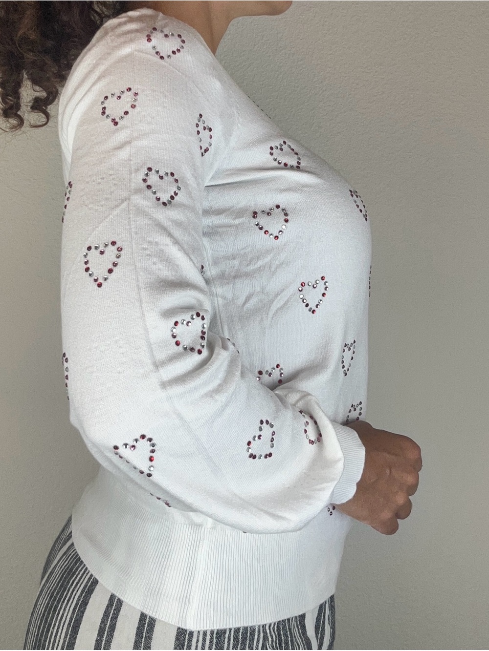 Marled White Rhinestone Heart Sweater Womens XS Crew Neck Soft Knit NEW - Picture 3 of 7